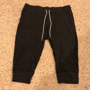 Knee length sweatpants